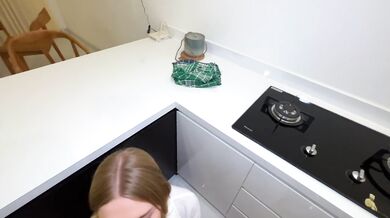 Californiababe is cheating her cuckold boyfriend behind his back