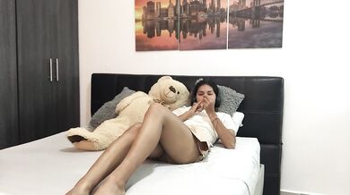 hot couple of girls fuck and scissor.