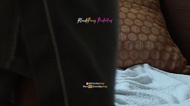 [Full Movie] nag pa tira hotel bell boy mouth fucks Blondepinay while fingering