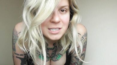 MY FARTS MAKE ME HORNY AS FUCK