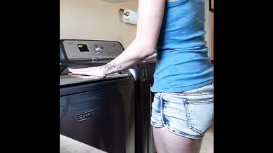 Hot, Lonely & HORNY Housewife Finds Her Own Way to Orgasm!