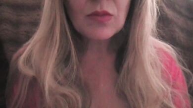 AMSR: Smoking Seduction - Keep a MILF company please?