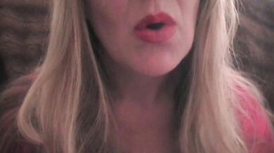AMSR: Smoking Seduction - Keep a MILF company please?