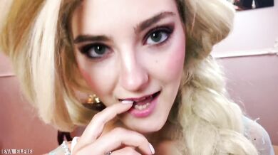Elsa has been fucked like a slut - Frozen 2 cosplay by Eva Elfie