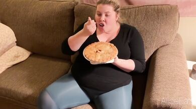 SHOVING PIE DOWN INTO MY HUGE HUNGRY STOMACH