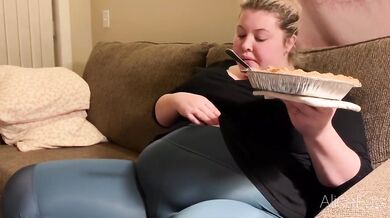SHOVING PIE DOWN INTO MY HUGE HUNGRY STOMACH