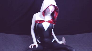 Spider Gwen: A Sticky Situation Preview