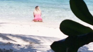 Sex On The Beach - Amateur Nudist Voyeur