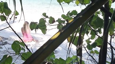Sex On The Beach - Amateur Nudist Voyeur