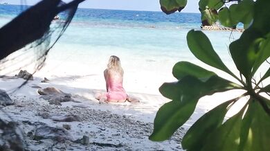 Sex On The Beach - Amateur Nudist Voyeur