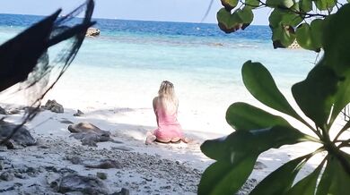 Sex On The Beach - Amateur Nudist Voyeur