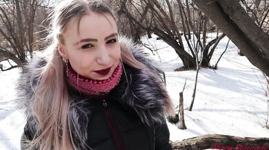 girl Was Fucked By Stranger In A Winter Park