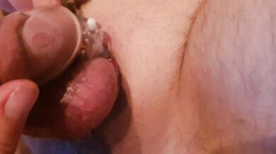 Letting cuckold cum after 3 weeks in his sissy chasiy cage