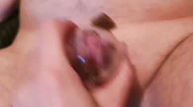 Letting cuckold cum after 3 weeks in his sissy chasiy cage