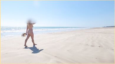 Exhibitionist Wife Beach Voyeur 4k Fully Nude Wifey Does - OF @wifeydoespremium