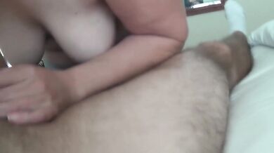 Sweetstuff sucks cock during lunch getting cum