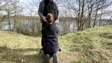 tinder girl fucked outdoor in public nature on a biketour