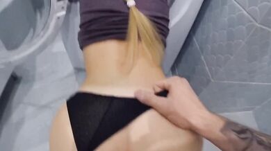 My big-ass stepsister was stucked in washer. 
