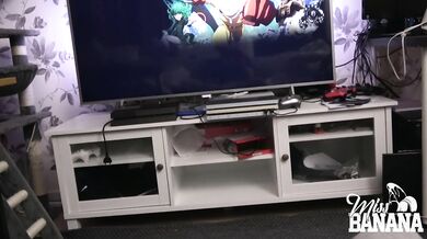 Netflix and chill: Blowjob