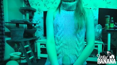 Sucking cock and touching myself in the dark