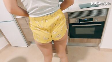 Bounce her perfect ass and get cum inside! Perfect Body - Amateur Porn HotKittyAria