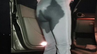 Nonchalanty Pissing my Yoga Pants While Texting