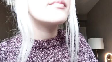super sexy up close mouth tongue & spit play
