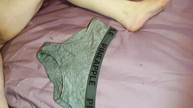 Alice - Wetting & Rubbing again after pissing my panties all day long! ;)
