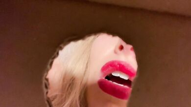 VORE - I swallow my candy while imagining it's YOU - gentle giantess - ASMR / 5 min!/