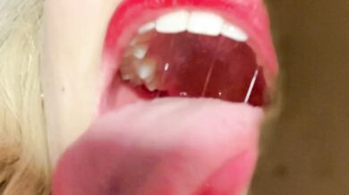 VORE - I swallow my candy while imagining it's YOU - gentle giantess - ASMR / 5 min!/