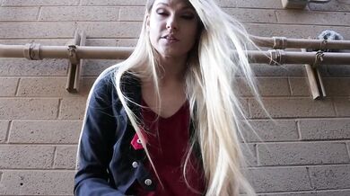 Get to Know Erin Evelyn Smoke Sesh