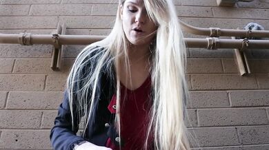 Get to Know Erin Evelyn Smoke Sesh