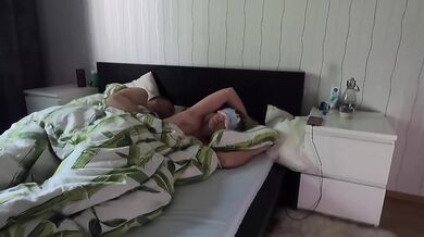 Husband wakes up his wife with his dick and fingers