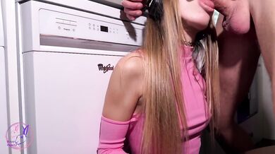 Step Sister Was Caught On The Kitchen Dancing Without Thongs - Bunny Rabbitss