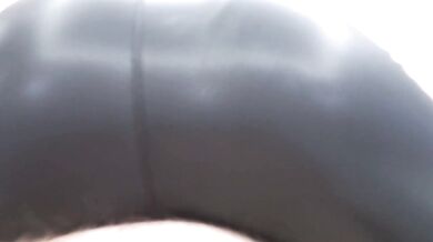 HOT MILF in LEGGINGS came to pick up my apartment and in the place of money I fucked her
