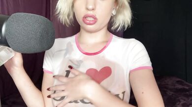 ASMR / Daddy Gets Me Wet... With Oil