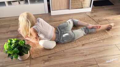 Out of boredom, I had sex with my stepbrother and let him cum inside me!
