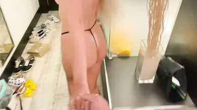 Dirty tenn skinny Slut Meets A Client in hotel