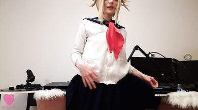 Hungry Himiko Toga from the League of Villains loves to get fucked and cum all over her pretty face