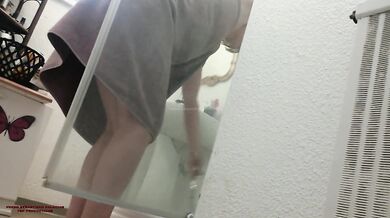Oops, ... I caught the stepmom 47 years in the bathroom