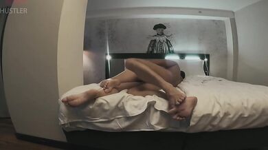 Real amateur couple do anal sex