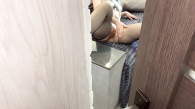 When I saw my neighbor masturbating, I couldn't resist and fucked her by cumming in her pussy.POV