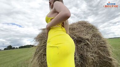 Beautiful bitch in a yellow dress began to suck dick and fuck in the hayloft