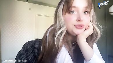 Learning squirting. Schoolgirl went out without a bra and play with nipples right after she got home