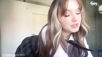 Learning squirting. Schoolgirl went out without a bra and play with nipples right after she got home