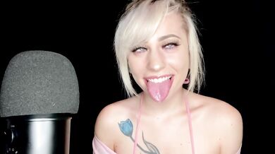 Like Aheago & Drool? Then Watch This Blonde Slut!
