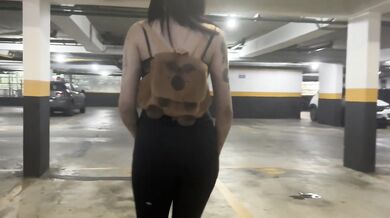 BIG ASS STEP DAUGHTER THANKING HIS DADDY GIFT ft. QroZne