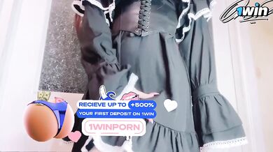 Gothic girl fucks herself and cums sweetly in all holes alone at home