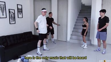I FUCK MY BEST FRIEND AND MY TRAINER AT MY HOUSE