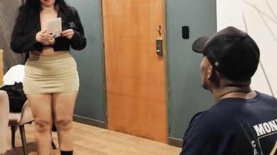 Antonella Jones waits for an order and gives the home a fuck of the other world.